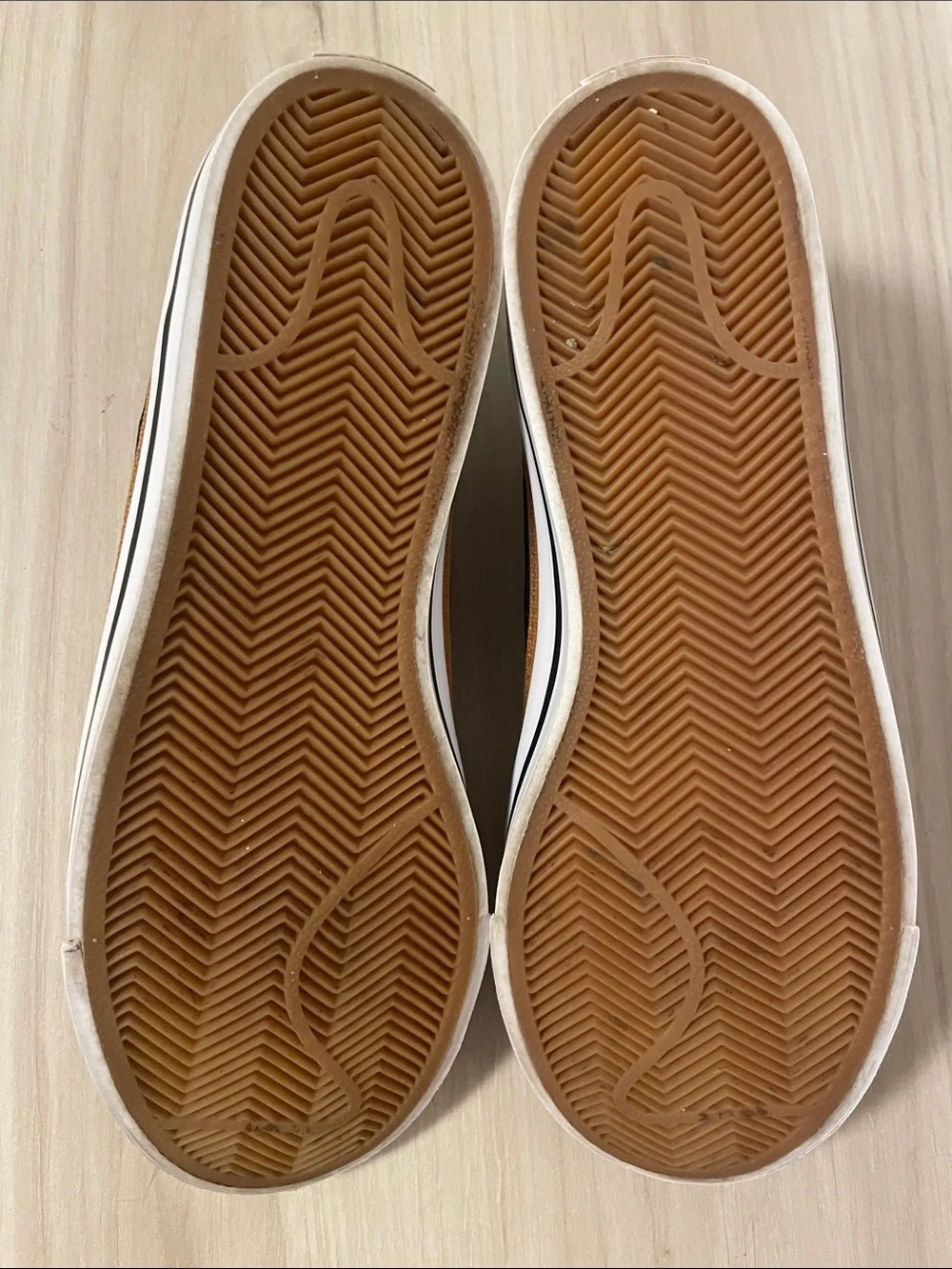 Nike court legacy